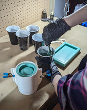Load image into Gallery viewer, Concrete Casting Class (Node Plant Shop) May 26th